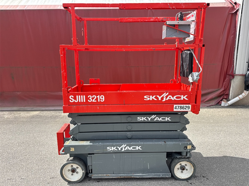Skyjack SJlll 3219 - Ножична работна платформа: снимка 2 Skyjack SJlll 3219 - Ножична работна платформа: снимка 2