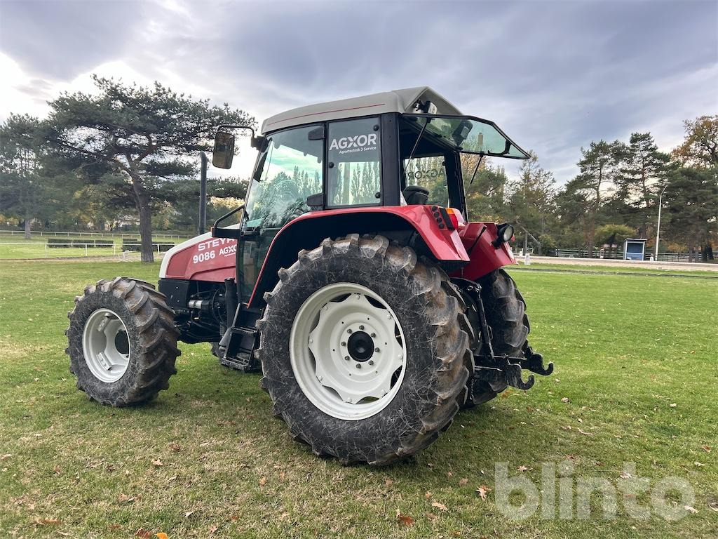 Steyr 9086 (1996) - Трактор: снимка 3 Steyr 9086 (1996) - Трактор: снимка 3