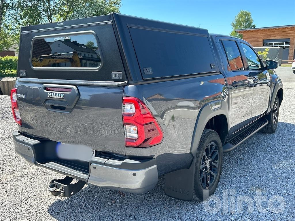 Toyota Hilux - 2.8l - 204 PS - Double Cab Invincible - LKW Zulassung - nur 23604 Kilometer - Пикап: снимка 3 Toyota Hilux - 2.8l - 204 PS - Double Cab Invincible - LKW Zulassung - nur 23604 Kilometer - Пикап: снимка 3