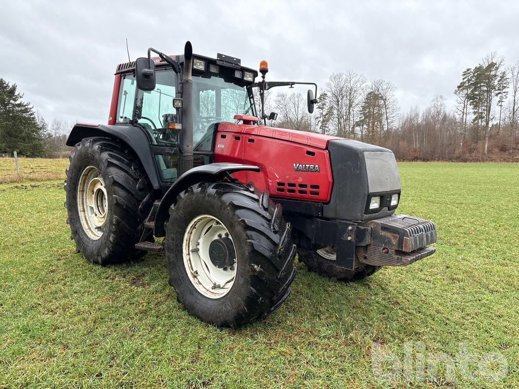 VALTRA 8350-4 HITECH - Трактор: снимка 3 VALTRA 8350-4 HITECH - Трактор: снимка 3