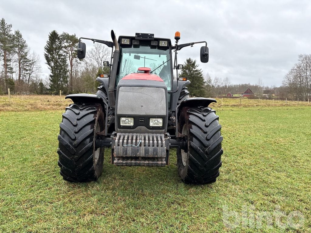 VALTRA 8350-4 HITECH - Трактор: снимка 2 VALTRA 8350-4 HITECH - Трактор: снимка 2