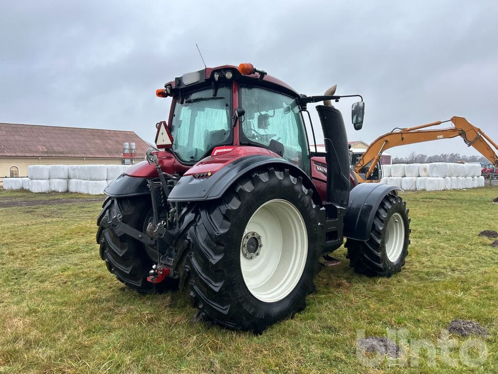 VALTRA T234 Versu - Frontlyft & PTO - Трактор: снимка 5 VALTRA T234 Versu - Frontlyft & PTO - Трактор: снимка 5