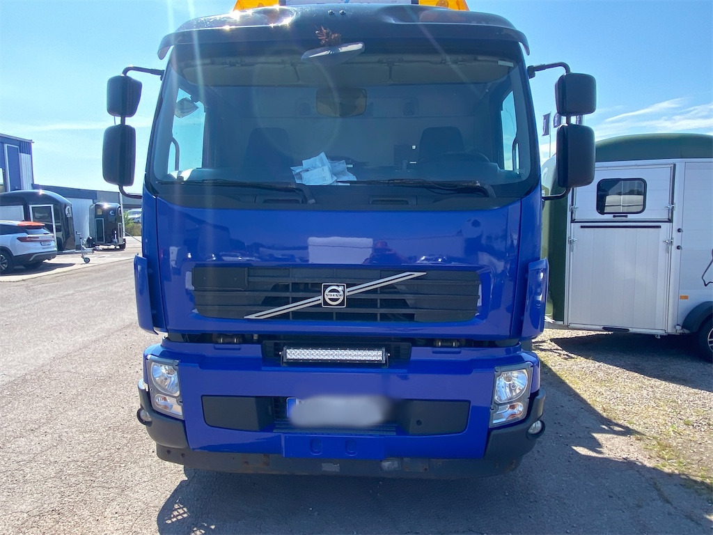 VOLVO FE 300 4X2 - Камион с кран, Бордови камион: снимка 2 VOLVO FE 300 4X2 - Камион с кран, Бордови камион: снимка 2