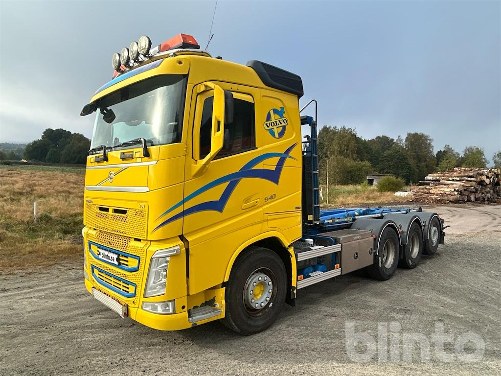 VOLVO FH 540 8*4 tridem - Мултилифт с кука камион: снимка 1 VOLVO FH 540 8*4 tridem - Мултилифт с кука камион: снимка 1