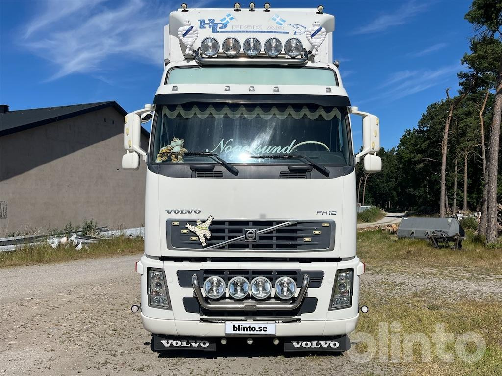 VOLVO FH12 6X2 - Рефрижератор камион: снимка 2 VOLVO FH12 6X2 - Рефрижератор камион: снимка 2