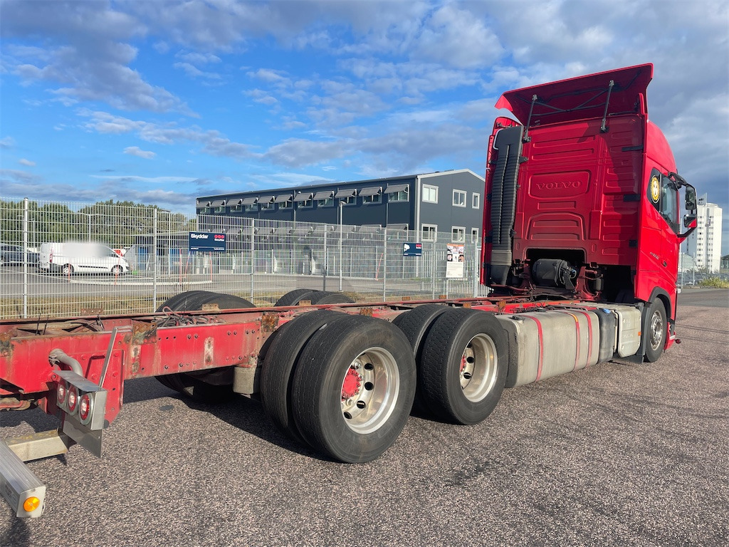 VOLVO FH16 650 6x2 - Шаси кабина: снимка 4 VOLVO FH16 650 6x2 - Шаси кабина: снимка 4