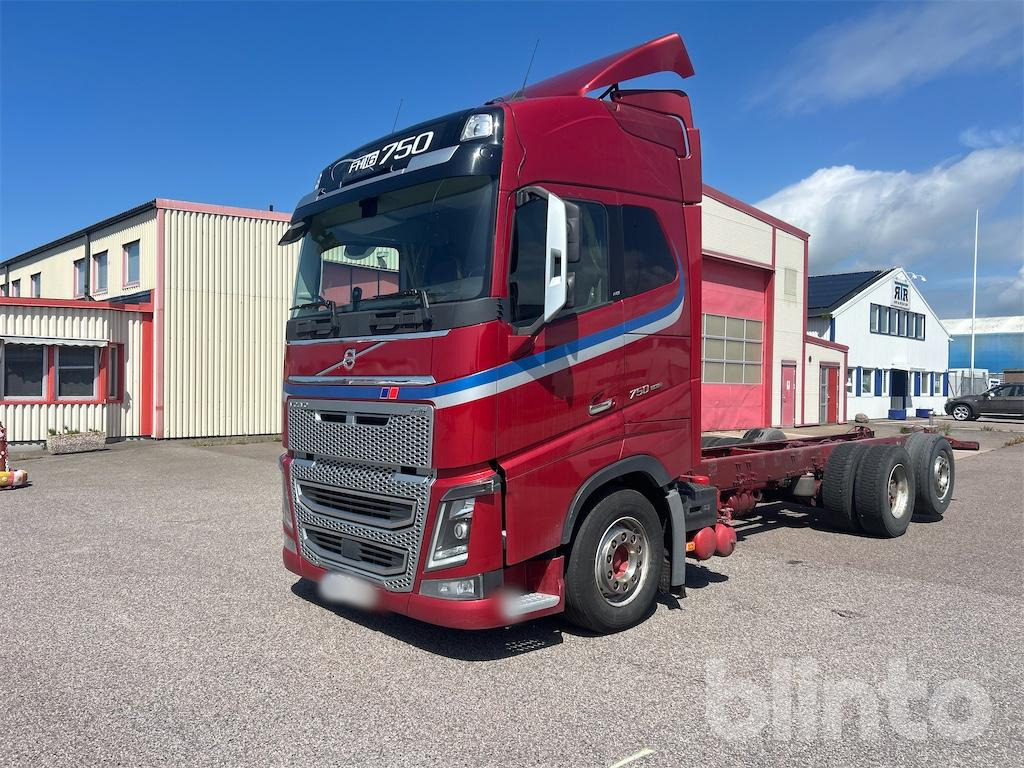 VOLVO FH16 750 - Шаси кабина: снимка 2 VOLVO FH16 750 - Шаси кабина: снимка 2