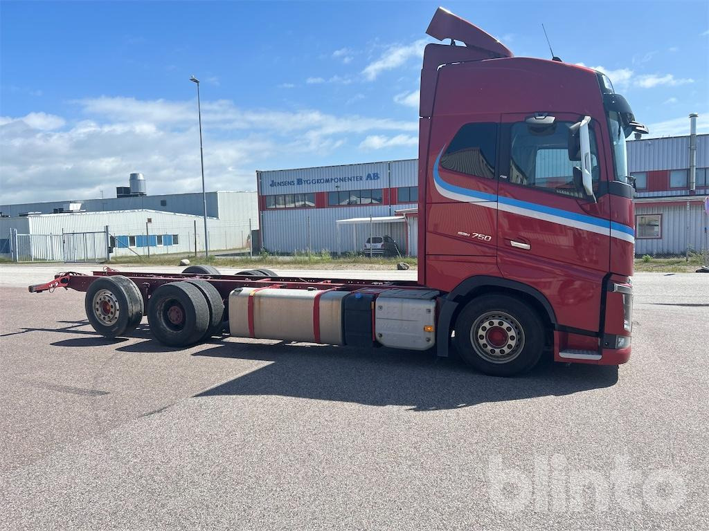 VOLVO FH16 750 - Шаси кабина: снимка 5 VOLVO FH16 750 - Шаси кабина: снимка 5