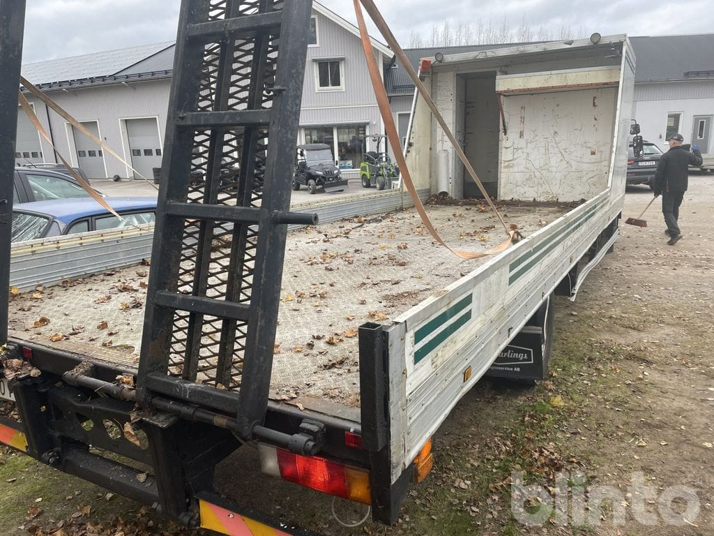 Бордови камион VOLVO FL612 4X2 med ramper: снимка 40 Бордови камион VOLVO FL612 4X2 med ramper: снимка 40