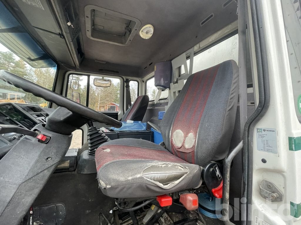 Бордови камион VOLVO FL612 4X2 med ramper: снимка 24 Бордови камион VOLVO FL612 4X2 med ramper: снимка 24