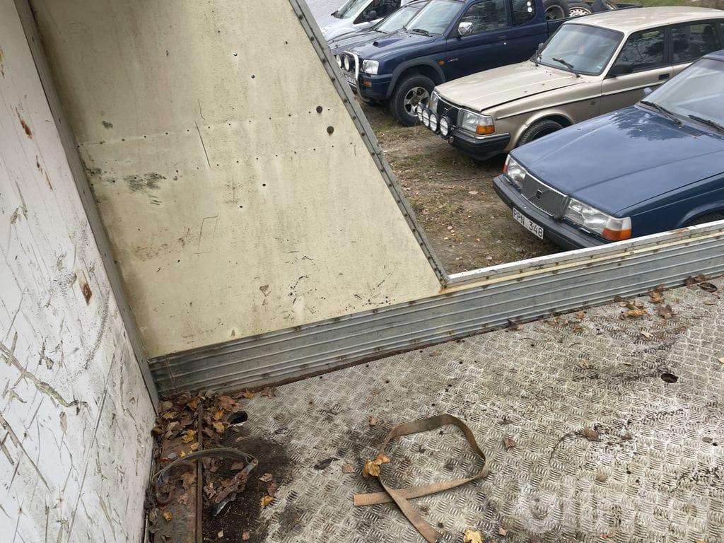 Бордови камион VOLVO FL612 4X2 med ramper: снимка 36 Бордови камион VOLVO FL612 4X2 med ramper: снимка 36