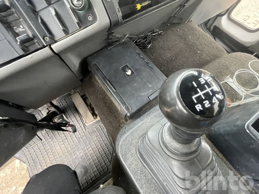 Бордови камион VOLVO FL612 4X2 med ramper: снимка 27 Бордови камион VOLVO FL612 4X2 med ramper: снимка 27