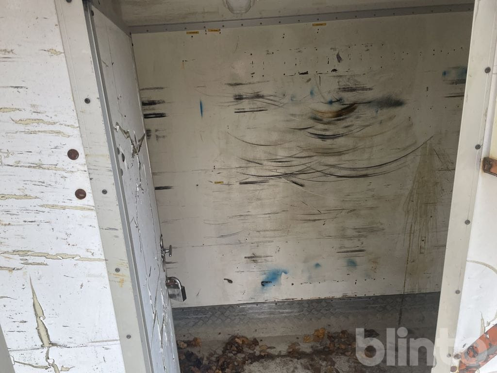 Бордови камион VOLVO FL612 4X2 med ramper: снимка 28 Бордови камион VOLVO FL612 4X2 med ramper: снимка 28