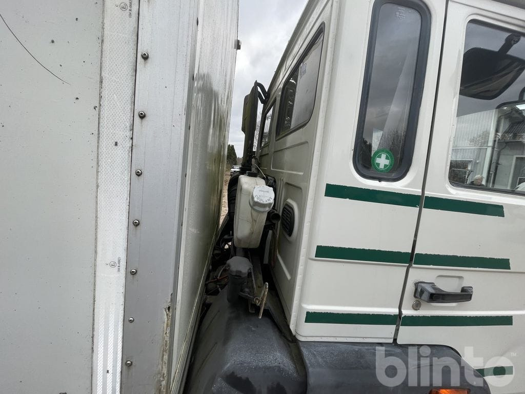 Бордови камион VOLVO FL612 4X2 med ramper: снимка 20 Бордови камион VOLVO FL612 4X2 med ramper: снимка 20