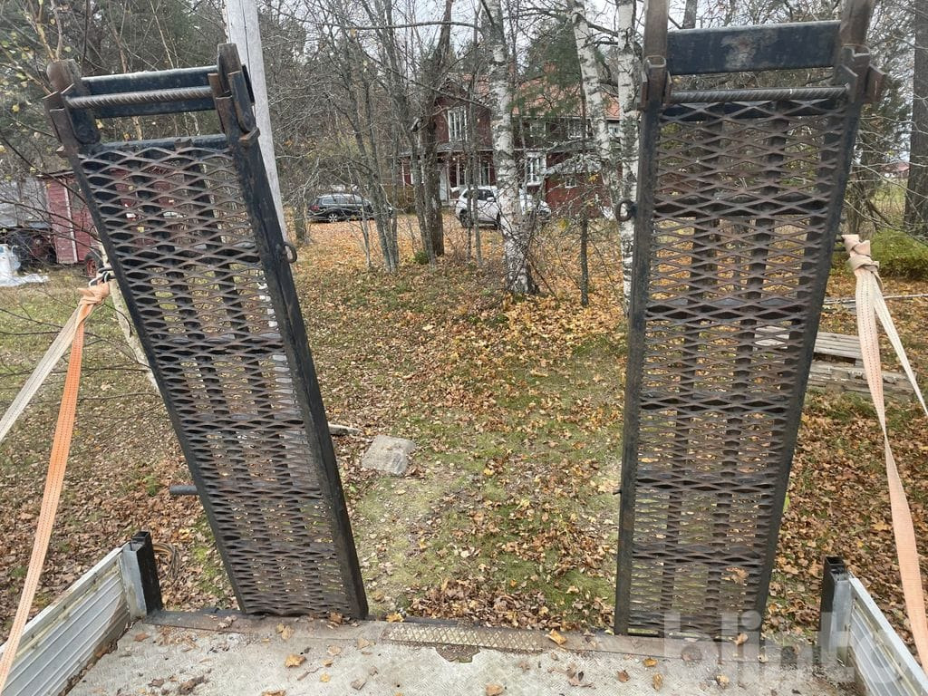 Бордови камион VOLVO FL612 4X2 med ramper: снимка 38 Бордови камион VOLVO FL612 4X2 med ramper: снимка 38