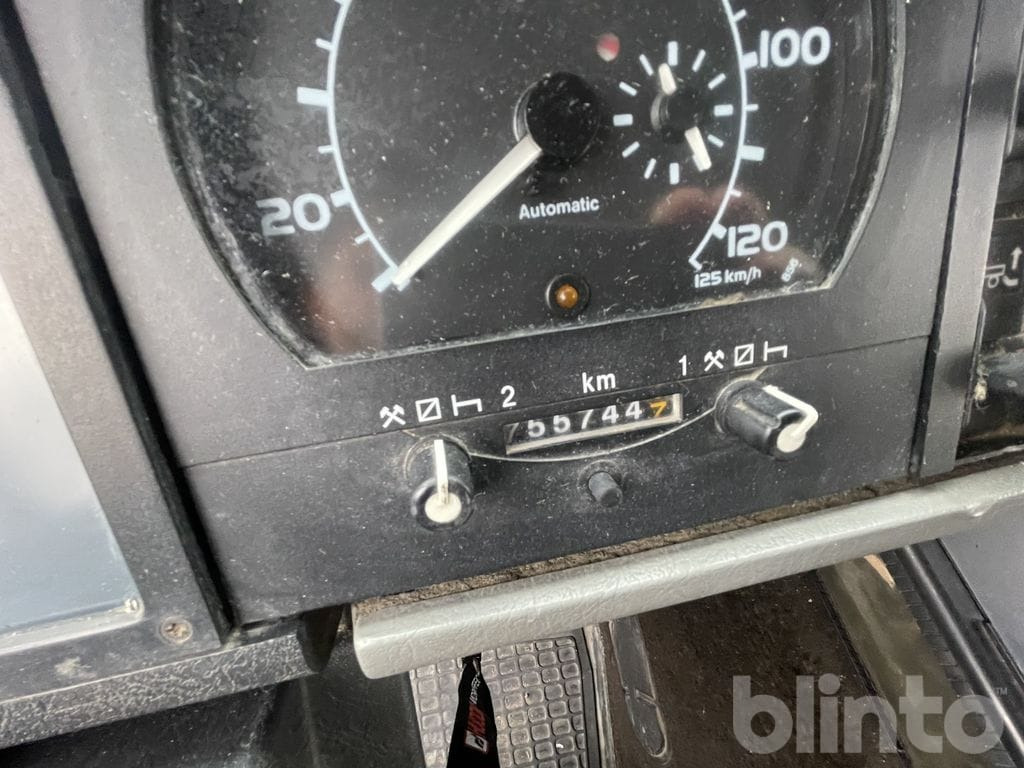 Бордови камион VOLVO FL612 4X2 med ramper: снимка 7 Бордови камион VOLVO FL612 4X2 med ramper: снимка 7