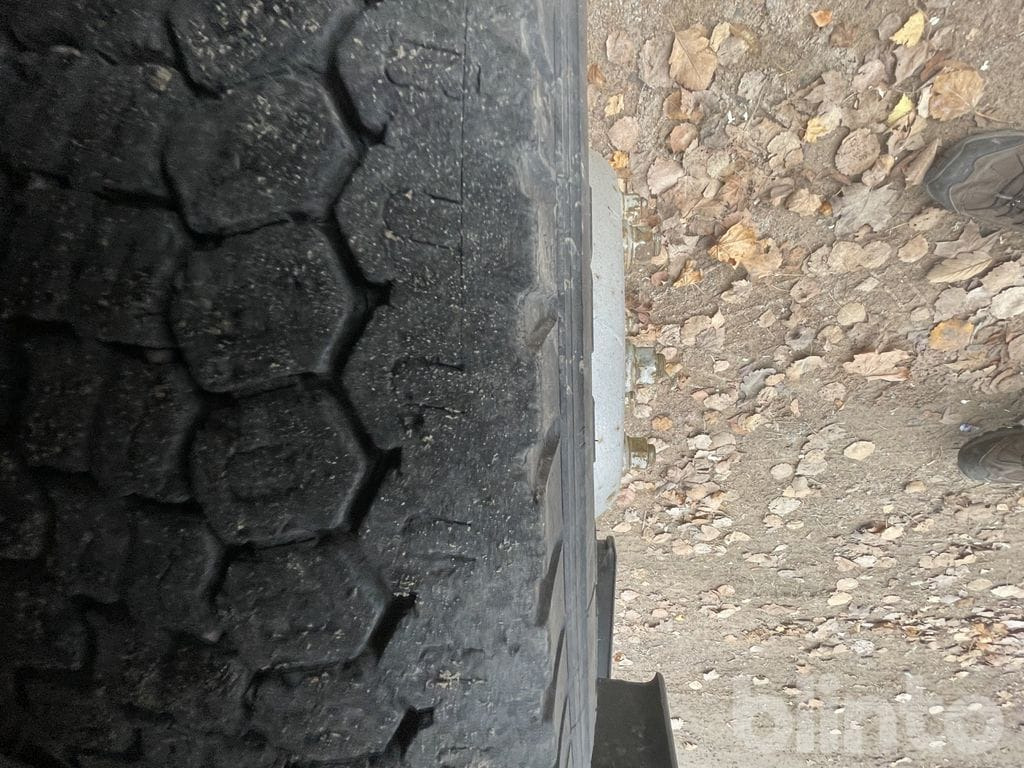 Бордови камион VOLVO FL612 4X2 med ramper: снимка 14 Бордови камион VOLVO FL612 4X2 med ramper: снимка 14