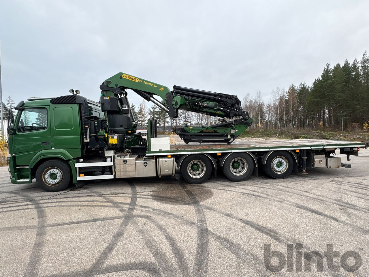 VOLVO FM 460 8x4 Tridem - Бордови камион, Камион с кран: снимка 2 VOLVO FM 460 8x4 Tridem - Бордови камион, Камион с кран: снимка 2