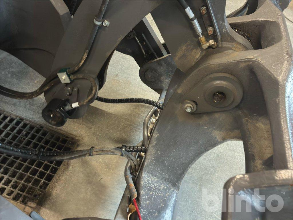 Колесен товарач VOLVO L70H2: снимка 50 Колесен товарач VOLVO L70H2: снимка 50