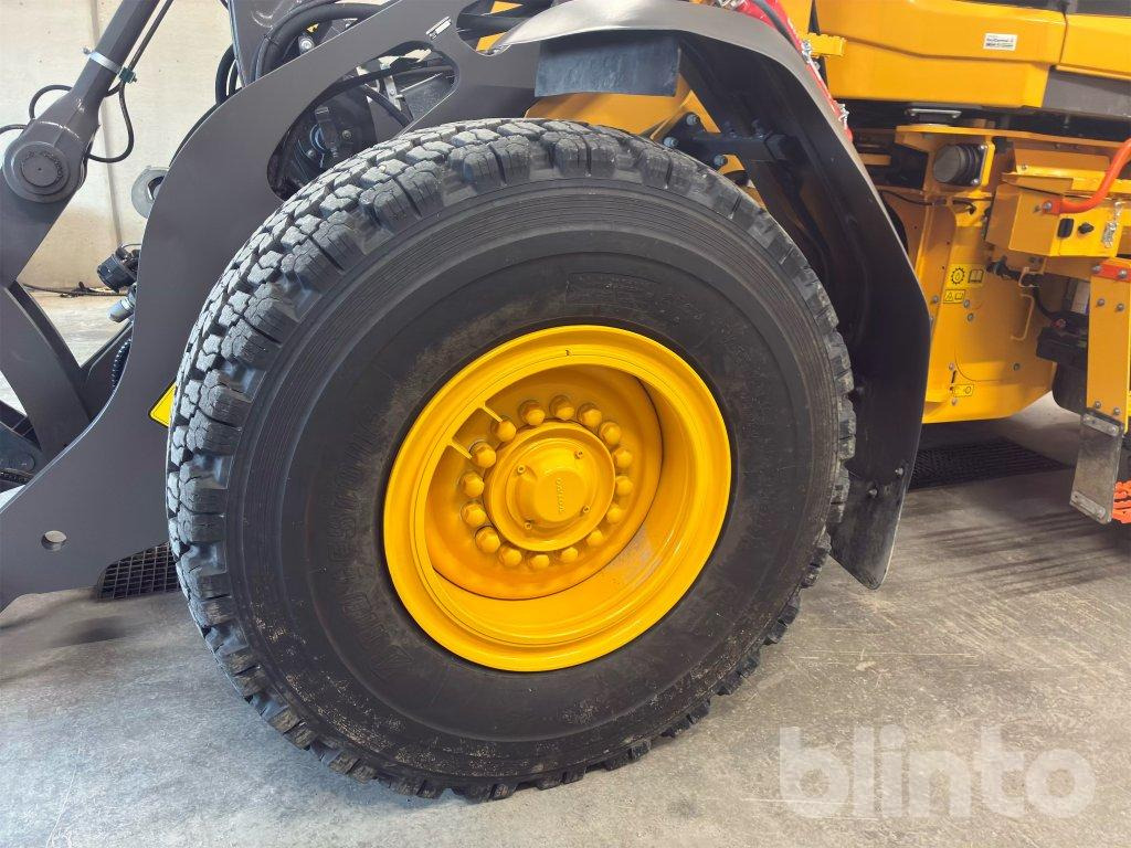 Колесен товарач VOLVO L70H2: снимка 11 Колесен товарач VOLVO L70H2: снимка 11