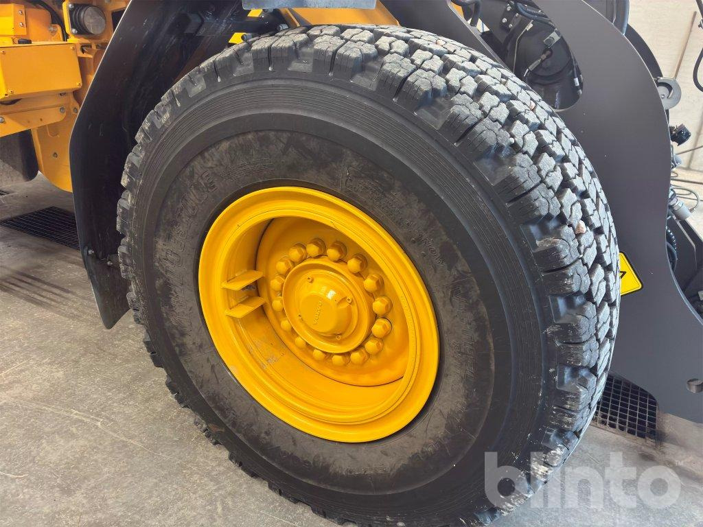 Колесен товарач VOLVO L70H2: снимка 19 Колесен товарач VOLVO L70H2: снимка 19