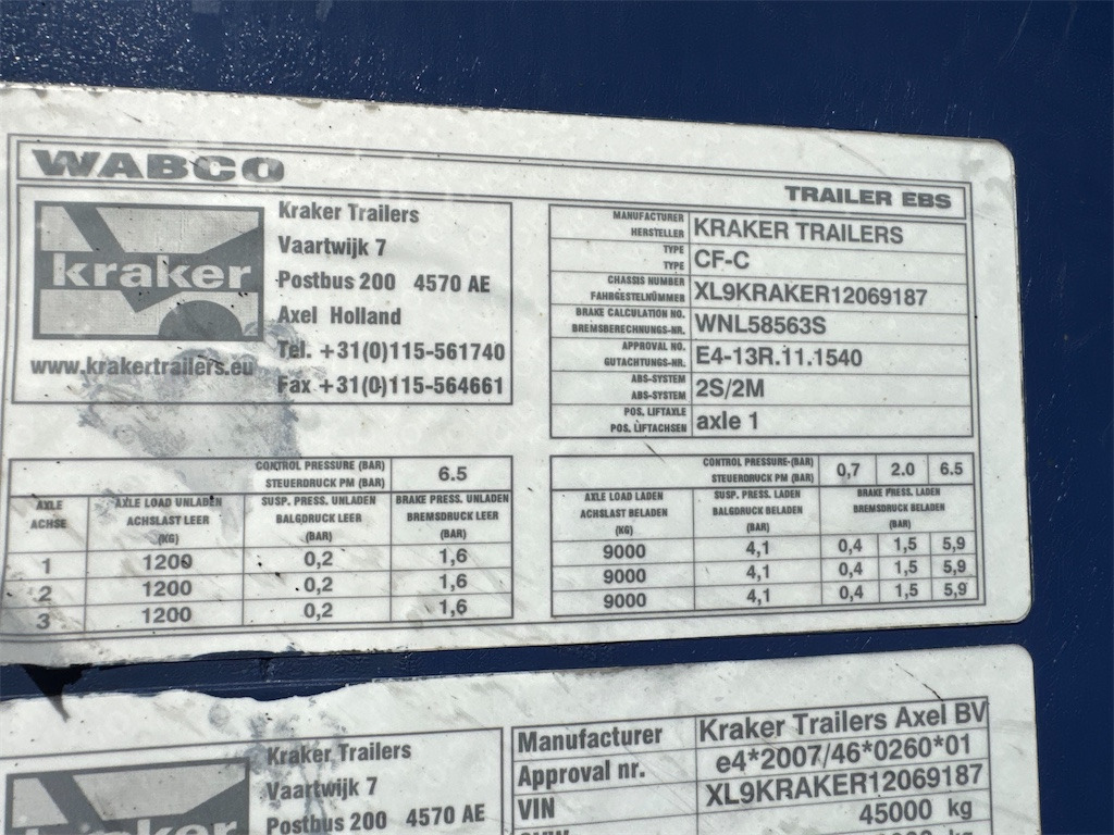 Влекач, С плъзгащ под полуремарке VOLVO: снимка 16