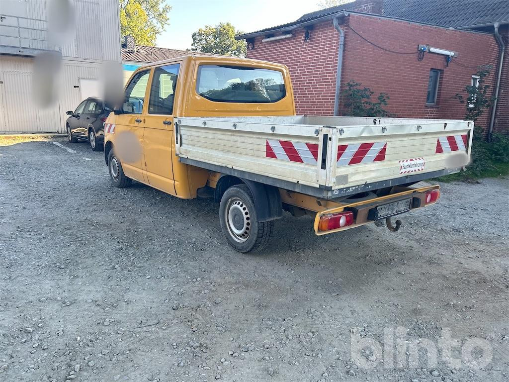 Volkswagen T5 (2010) - Бордови бус, Бус с двойна кабина: снимка 4 Volkswagen T5 (2010) - Бордови бус, Бус с двойна кабина: снимка 4