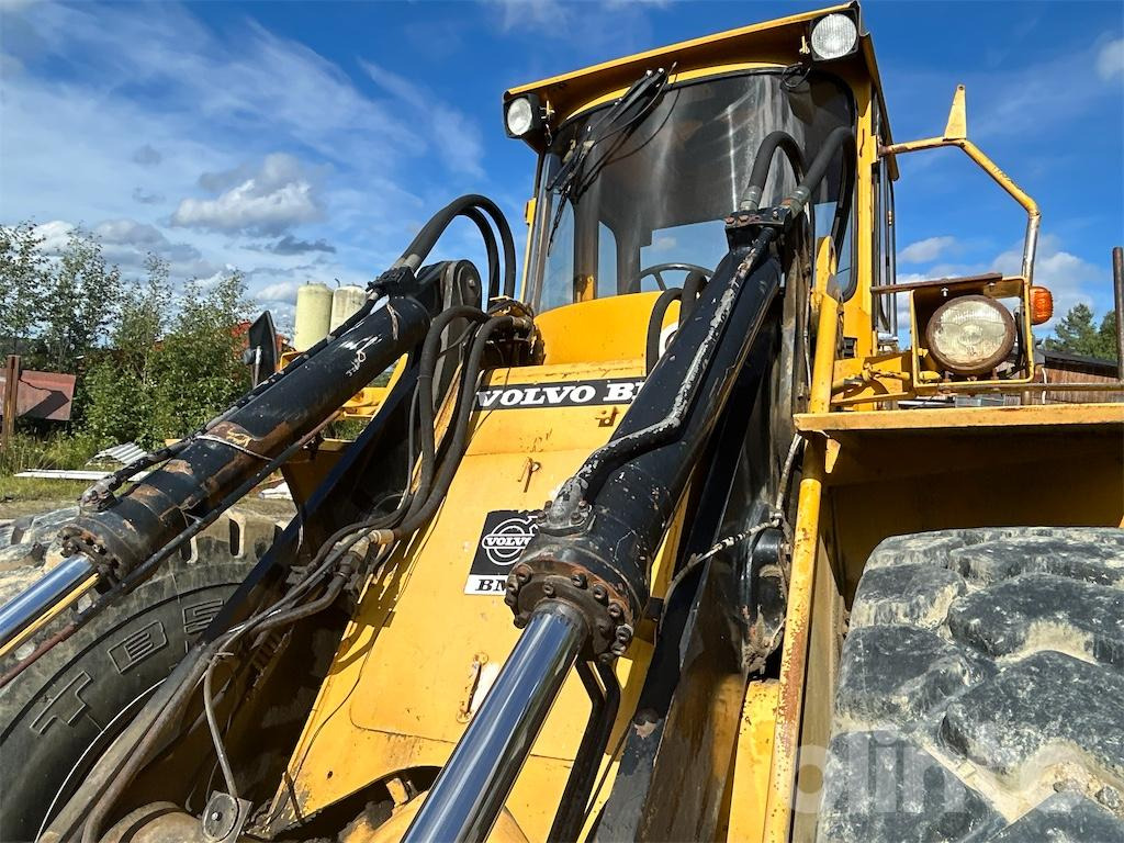 Колесен товарач Volvo BM 4500: снимка 28