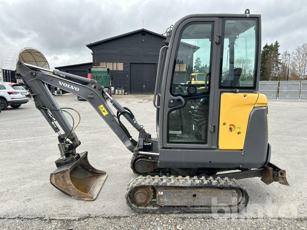 Volvo EC18D - Мини багер: снимка 4 Volvo EC18D - Мини багер: снимка 4