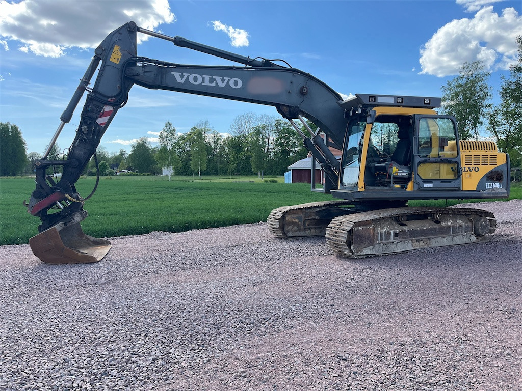 Volvo EC210BLC - Верижен багер: снимка 2 Volvo EC210BLC - Верижен багер: снимка 2