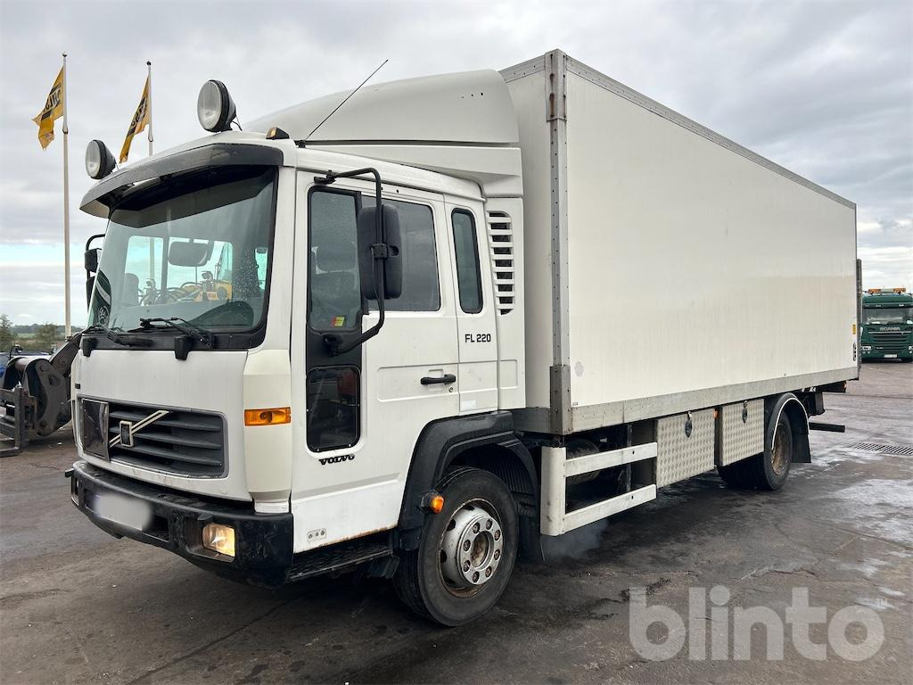 Volvo FL611 4x2 - Nybesiktigad - Камион фургон: снимка 1 Volvo FL611 4x2 - Nybesiktigad - Камион фургон: снимка 1
