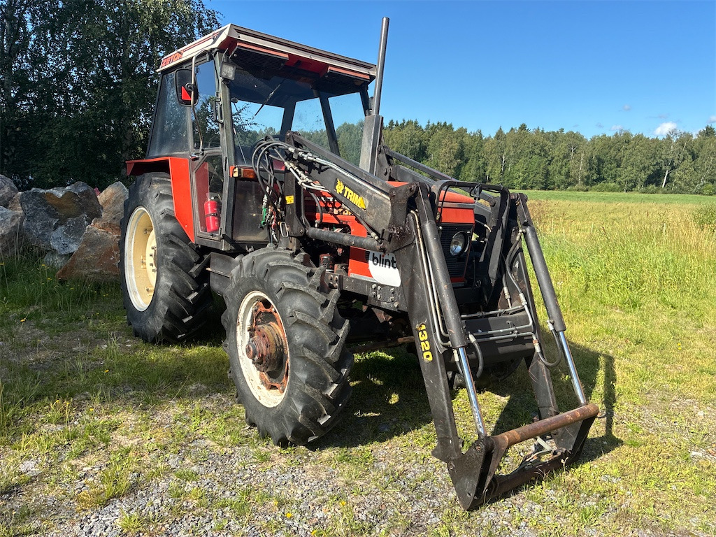 ZETOR 7045 - Трактор: снимка 3 ZETOR 7045 - Трактор: снимка 3