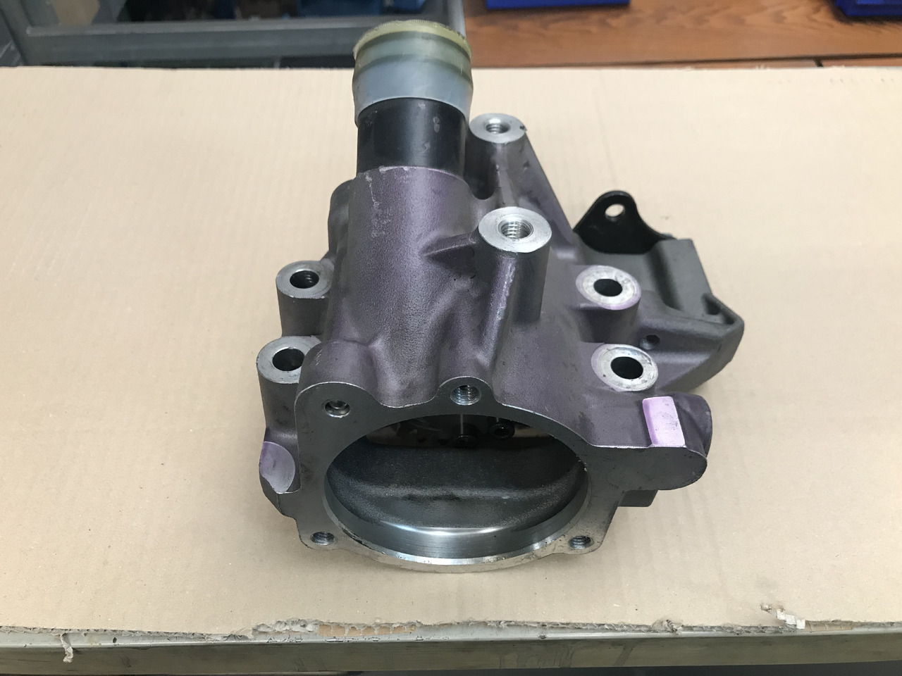 CARCASSA RIDUTTORE ASSEMBLAGGIO POMPA CARBURANTE ALTA PRESSIONE MAN 51385075020 - Горивна помпа за Камион: снимка 3 CARCASSA RIDUTTORE ASSEMBLAGGIO POMPA CARBURANTE ALTA PRESSIONE MAN 51385075020 - Горивна помпа за Камион: снимка 3