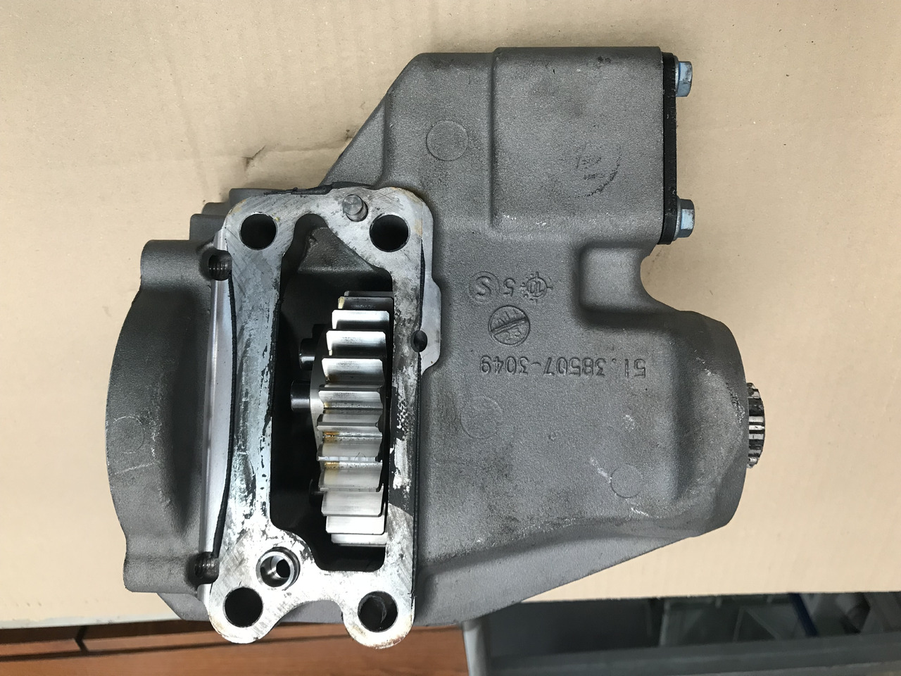 CARCASSA RIDUTTORE ASSEMBLAGGIO POMPA CARBURANTE ALTA PRESSIONE MAN 51385075020 - Горивна помпа за Камион: снимка 5 CARCASSA RIDUTTORE ASSEMBLAGGIO POMPA CARBURANTE ALTA PRESSIONE MAN 51385075020 - Горивна помпа за Камион: снимка 5