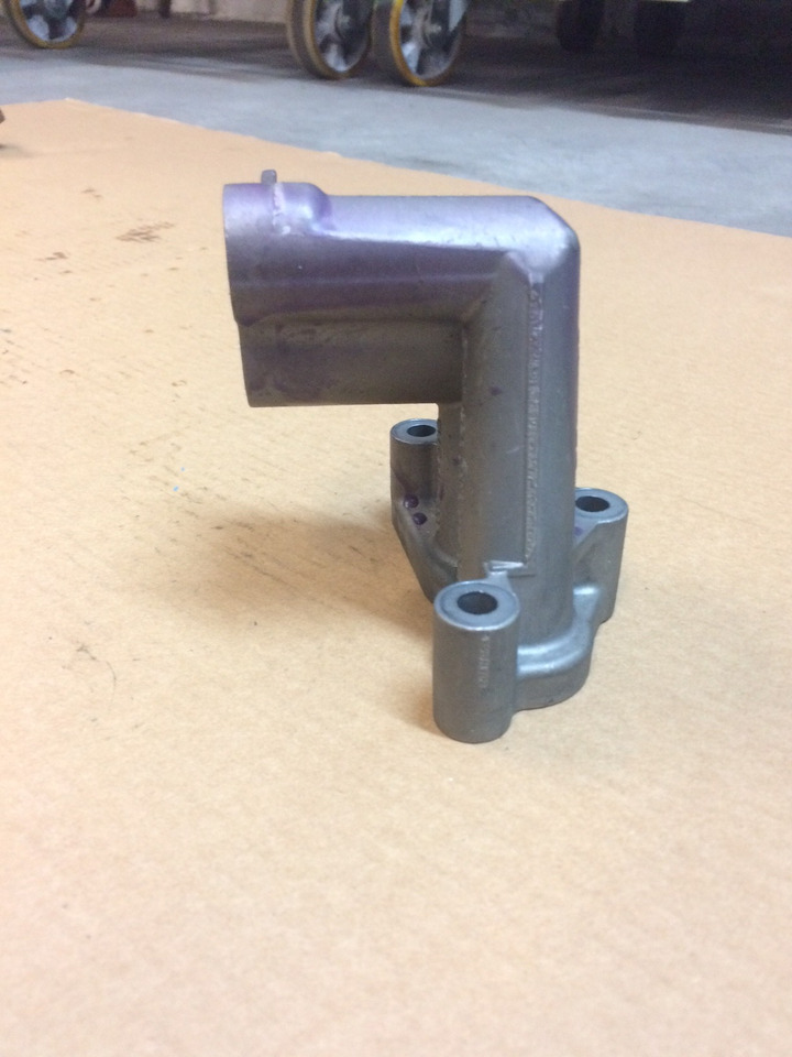 FLANGIA DI COLLEGAMENTO MODULO OLIO MAN 51054406000 - Двигател и части за Камион: снимка 1 FLANGIA DI COLLEGAMENTO MODULO OLIO MAN 51054406000 - Двигател и части за Камион: снимка 1