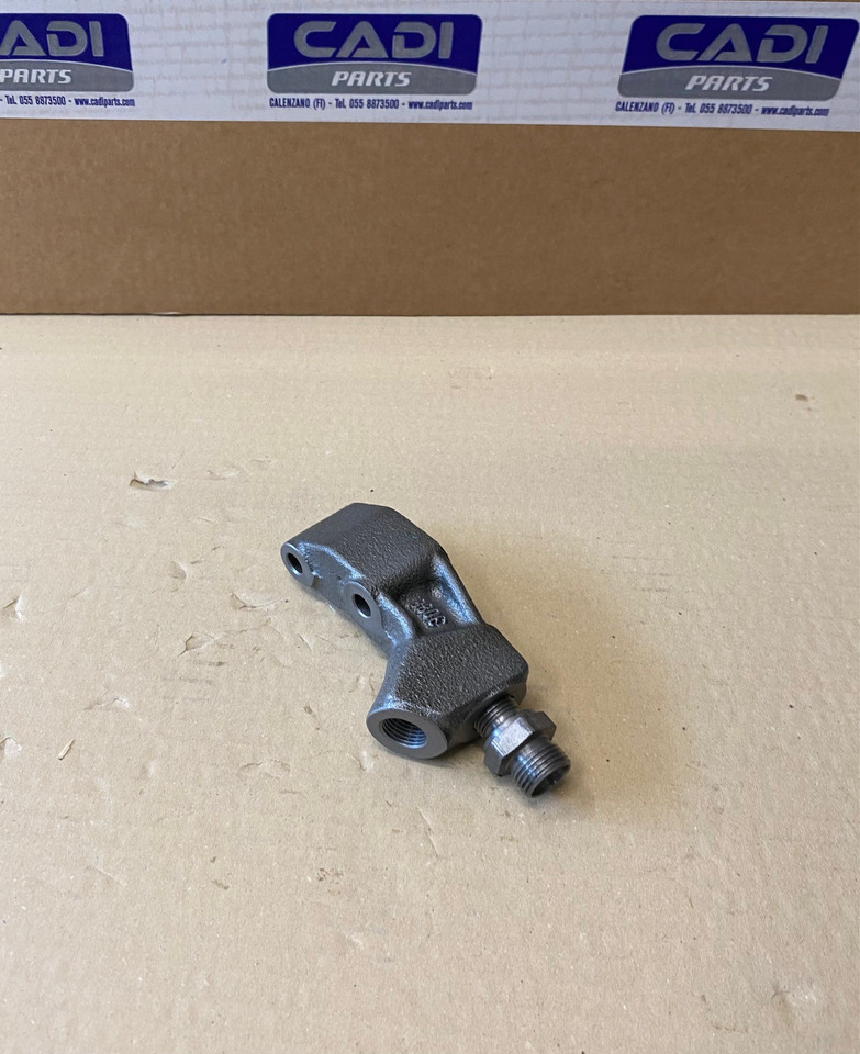 FLANGIA ENTRATA OLIO TURBO MAN 51057150104 - Двигател и части за Камион: снимка 2 FLANGIA ENTRATA OLIO TURBO MAN 51057150104 - Двигател и части за Камион: снимка 2