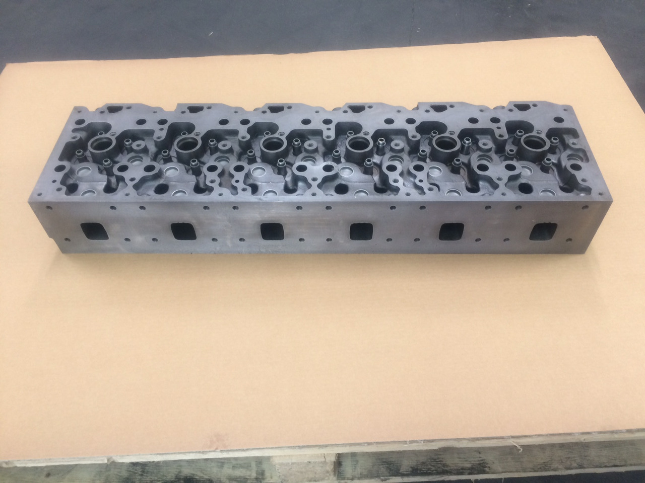 TESTATA CILINDRO - MAN 51031006095 - MOTORE MAN D0836 Common Rail - Глава на блока: снимка 5 TESTATA CILINDRO - MAN 51031006095 - MOTORE MAN D0836 Common Rail - Глава на блока: снимка 5