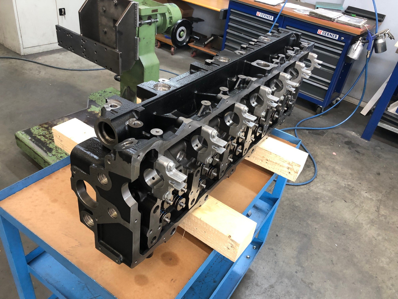 TESTATA MOTORE MAN D2676 EURO6C - Глава на блока: снимка 2 TESTATA MOTORE MAN D2676 EURO6C - Глава на блока: снимка 2