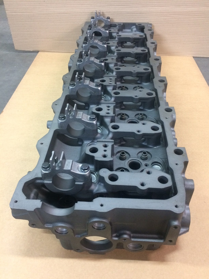 TESTATE MOTORI MAN D2066 - D2676 - NUDE / COMPLETE DI VALVOLE - Глава на блока за Камион: снимка 4 TESTATE MOTORI MAN D2066 - D2676 - NUDE / COMPLETE DI VALVOLE - Глава на блока за Камион: снимка 4