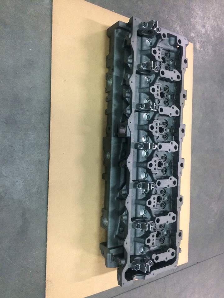 TESTATE MOTORI MAN D2066 - D2676 - NUDE / COMPLETE DI VALVOLE - Глава на блока за Камион: снимка 1 TESTATE MOTORI MAN D2066 - D2676 - NUDE / COMPLETE DI VALVOLE - Глава на блока за Камион: снимка 1