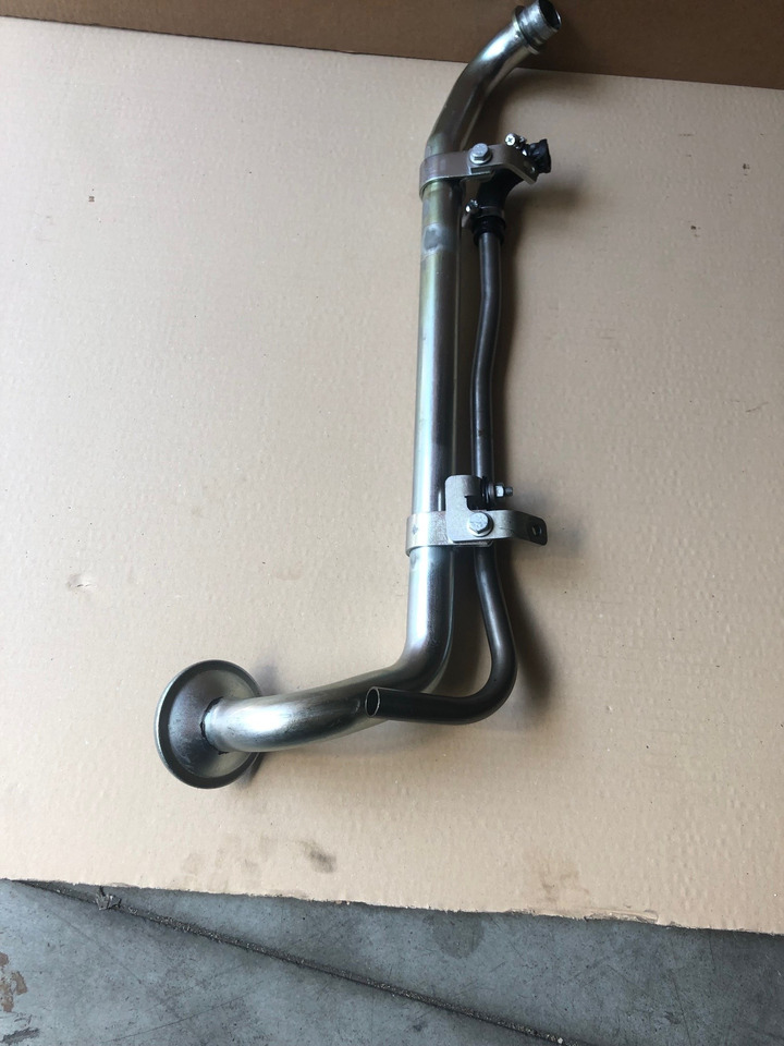 TUBO ASPIRAZIONE OLIO MAN 51057035773 - Двигател и части за Камион: снимка 4 TUBO ASPIRAZIONE OLIO MAN 51057035773 - Двигател и части за Камион: снимка 4