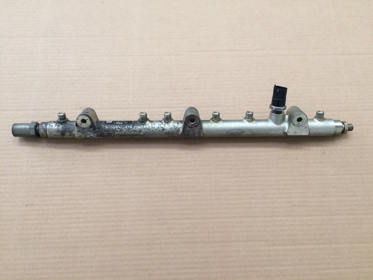 TUBO PRESSIONE COMMON RAIL MAN 51103116037 - Горивна система: снимка 2 TUBO PRESSIONE COMMON RAIL MAN 51103116037 - Горивна система: снимка 2