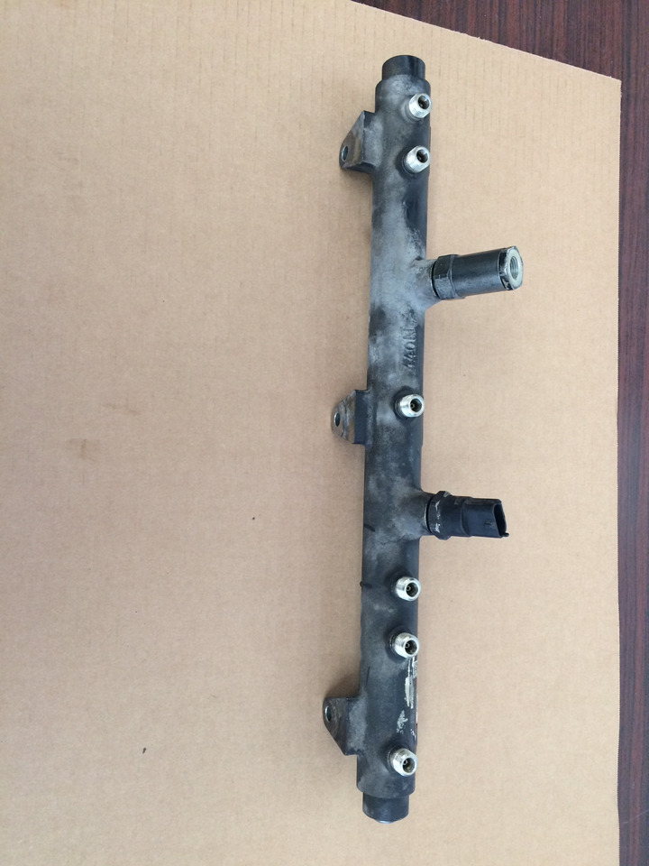 TUBO PRESSIONE COMMON RAIL MAN 51103116038 - Горивна система: снимка 3 TUBO PRESSIONE COMMON RAIL MAN 51103116038 - Горивна система: снимка 3