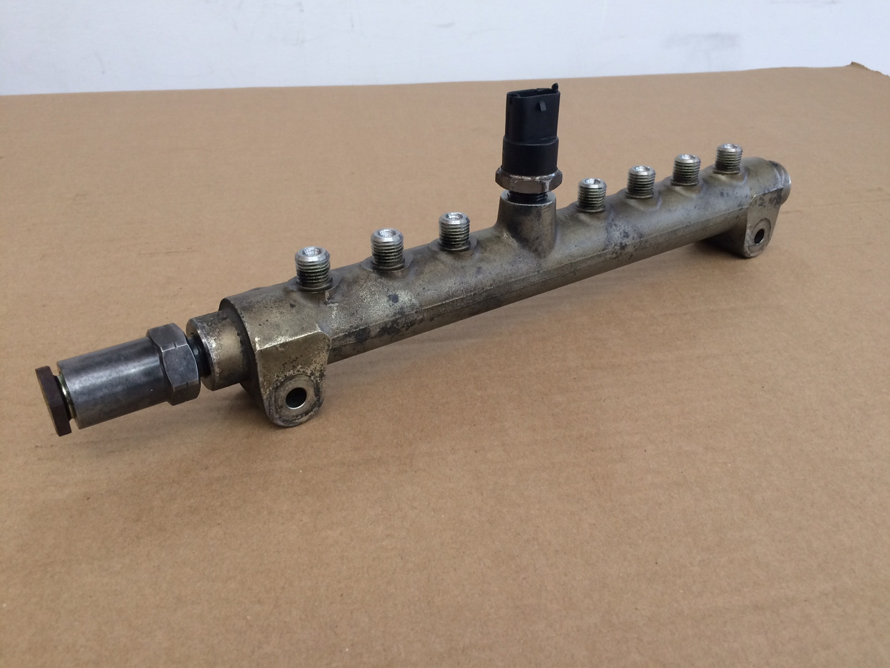 TUBO PRESSIONE COMMON RAIL MAN 51103116062 - Горивна система: снимка 3 TUBO PRESSIONE COMMON RAIL MAN 51103116062 - Горивна система: снимка 3
