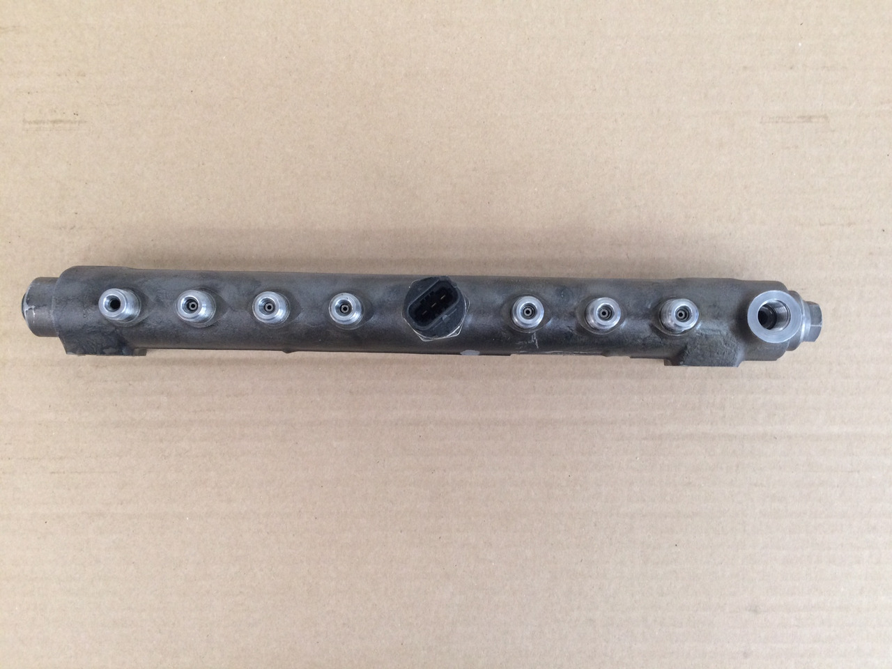 TUBO PRESSIONE COMMON RAIL MAN 51103116063 - Горивна система: снимка 4 TUBO PRESSIONE COMMON RAIL MAN 51103116063 - Горивна система: снимка 4