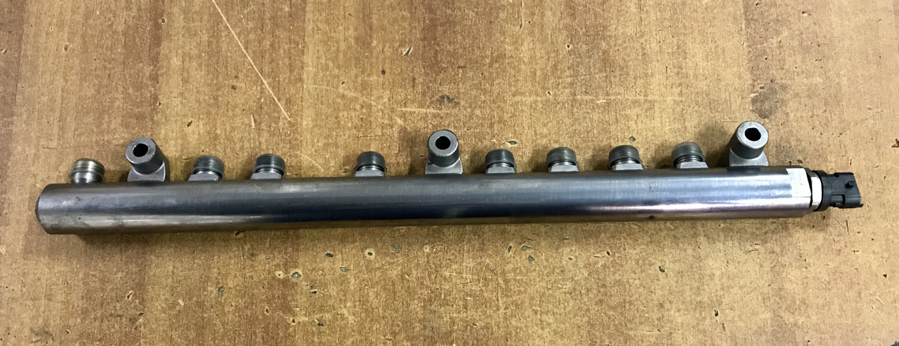 TUBO PRESSIONE RAIL PER MOTORI MAN D2066 - D2676 - Горивна система за Камион: снимка 1 TUBO PRESSIONE RAIL PER MOTORI MAN D2066 - D2676 - Горивна система за Камион: снимка 1