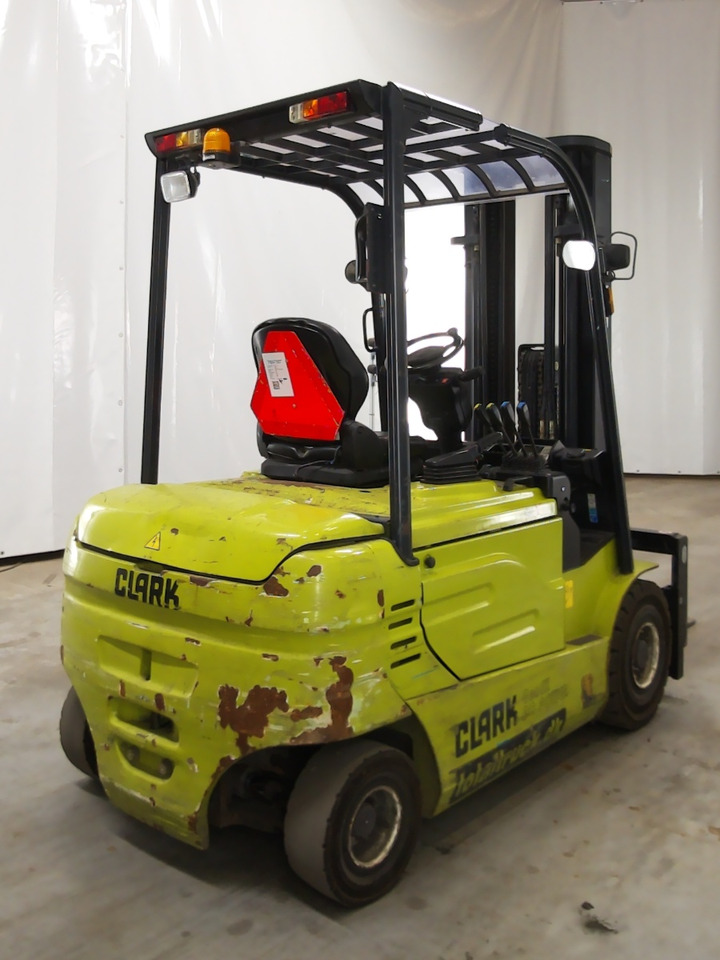 Clark GEX25 - Електрокар: снимка 2 Clark GEX25 - Електрокар: снимка 2