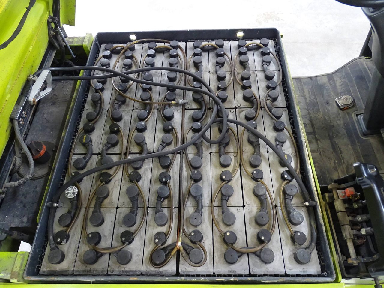 Clark GEX30 - Електрокар: снимка 4 Clark GEX30 - Електрокар: снимка 4