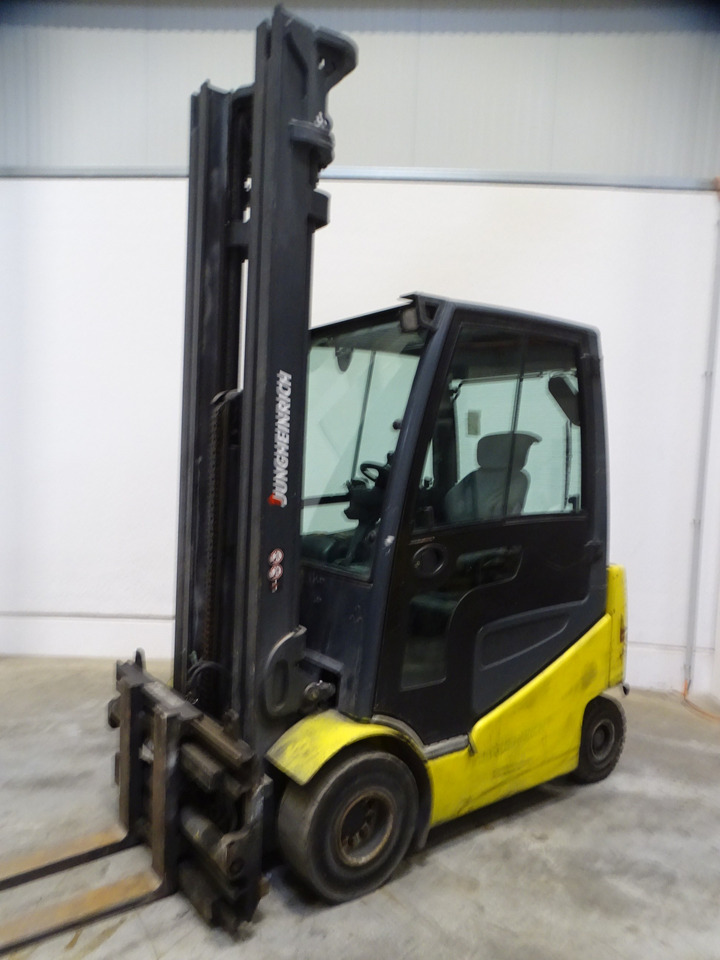 Jungheinrich EFG425K700DZ - Електрокар: снимка 1 Jungheinrich EFG425K700DZ - Електрокар: снимка 1