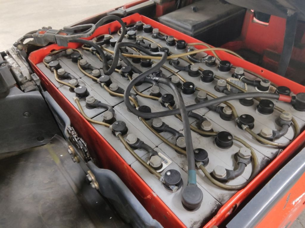 Електрокар Linde E16C-02: снимка 8 Електрокар Linde E16C-02: снимка 8